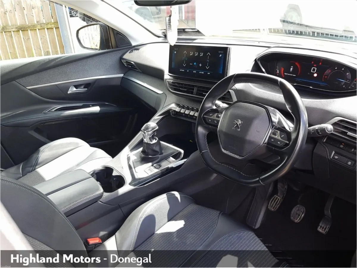 Peugeot 5008 1.5 BlueHDi 130bhp Allure - Image 6