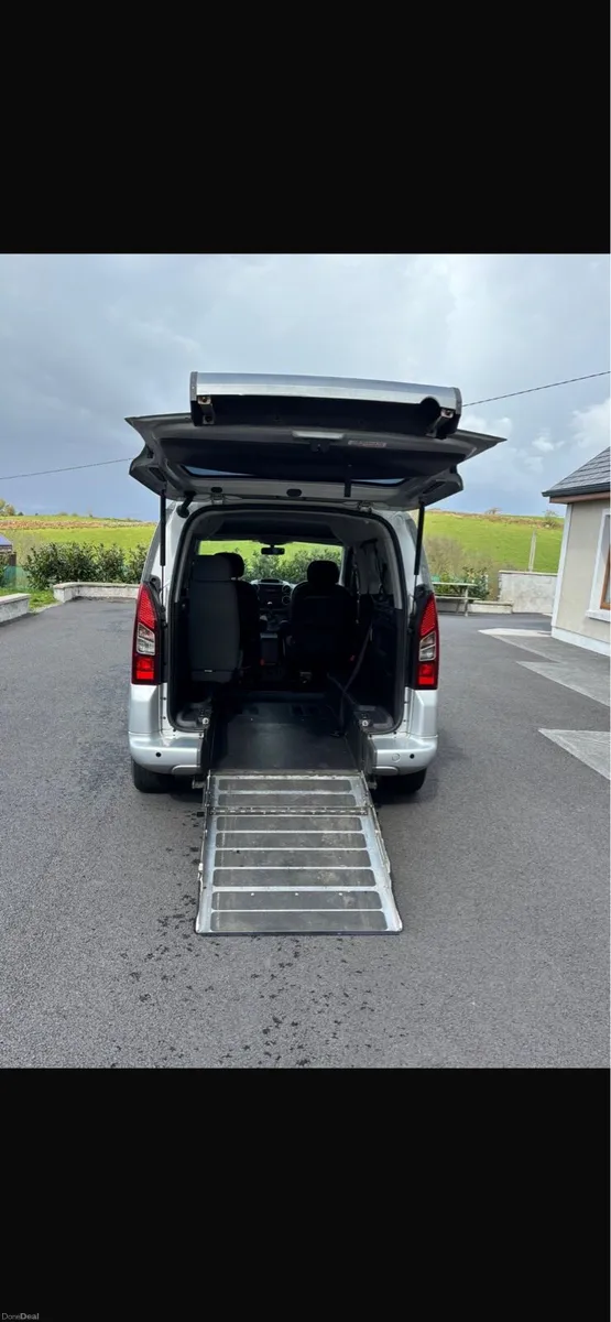 2015 Peugeot partner tepee wheelchair vehicle - Image 2