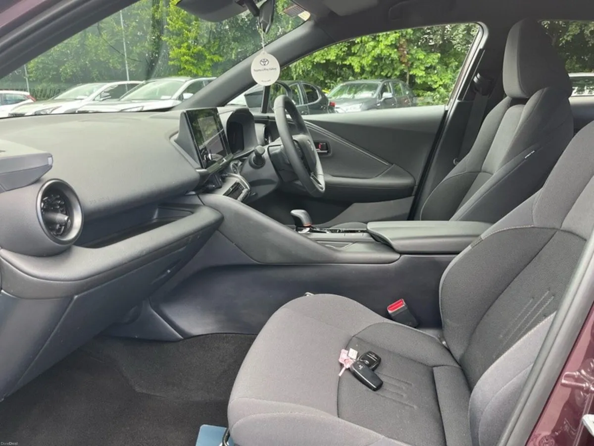 Toyota C-HR HYBRID SPORT 4DR AUTO - Image 6