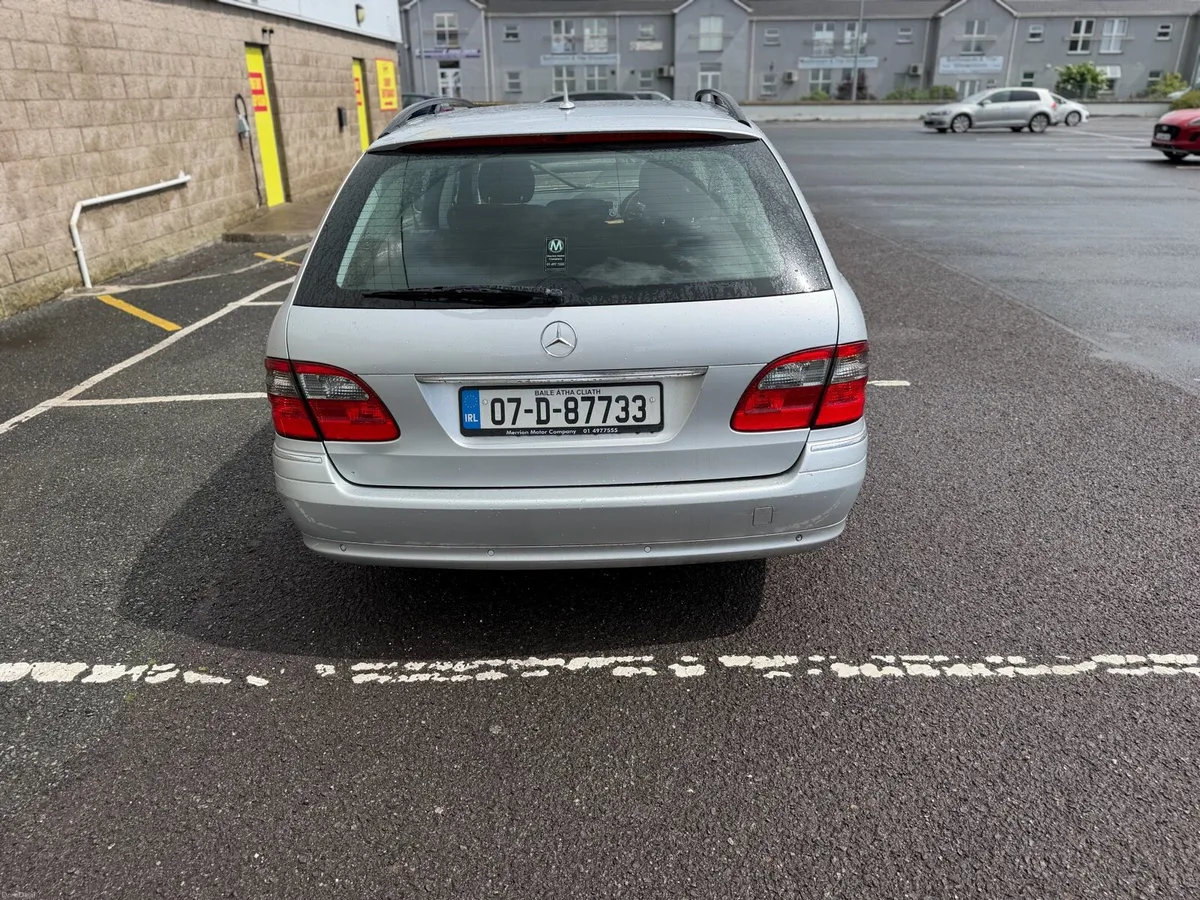 MERCEDES BENZ ELEGANCE AUTO GREAT SERVICE HISTORY - Image 3
