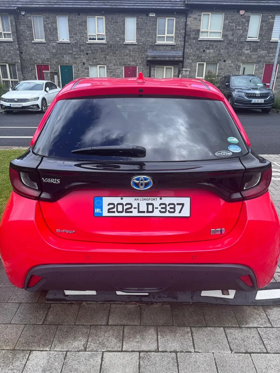 Toyota Yaris hybrid for sale - Image 3
