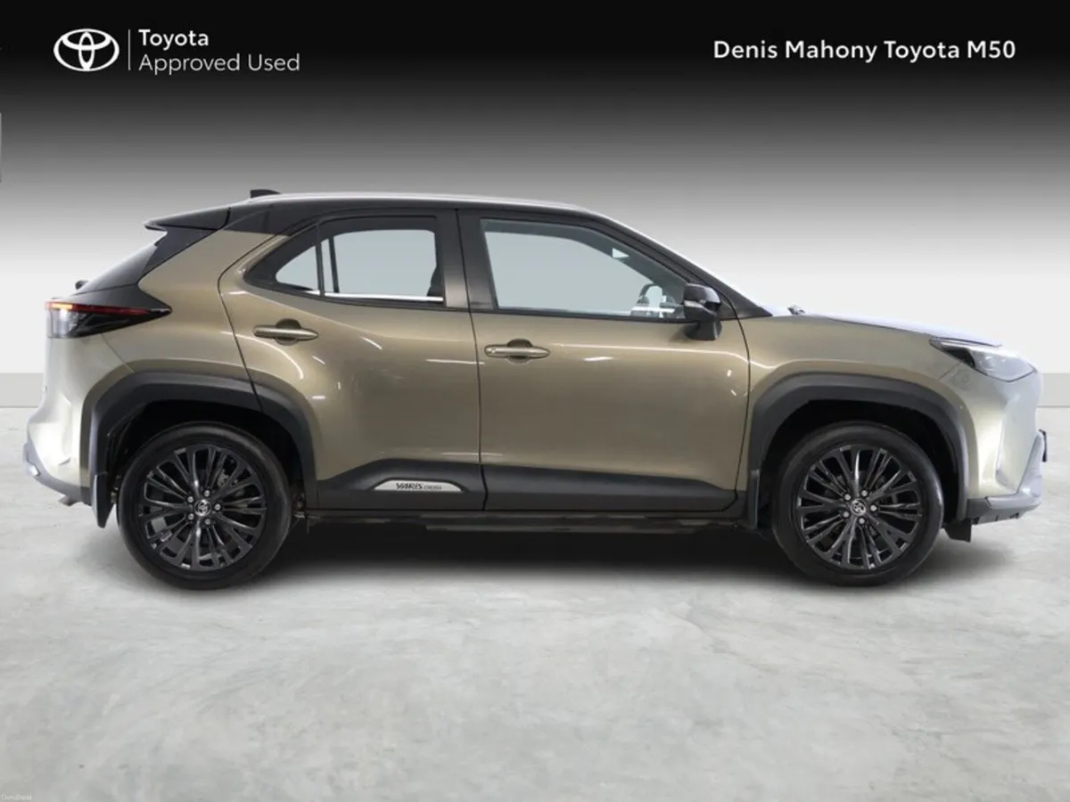 Toyota Yaris Cross Sol Adventure Hybrid - Image 3