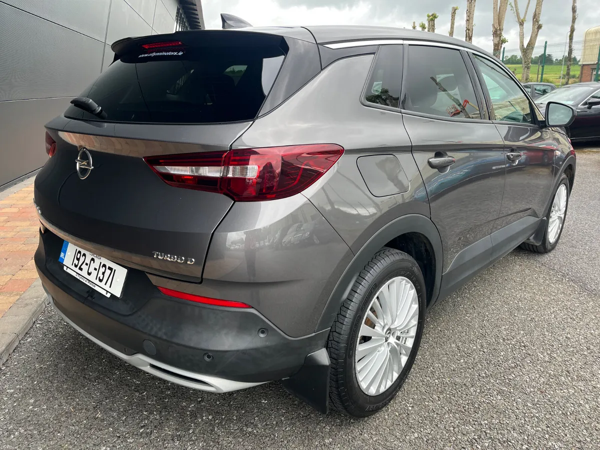 Opel Grandland X 2019 - Image 2