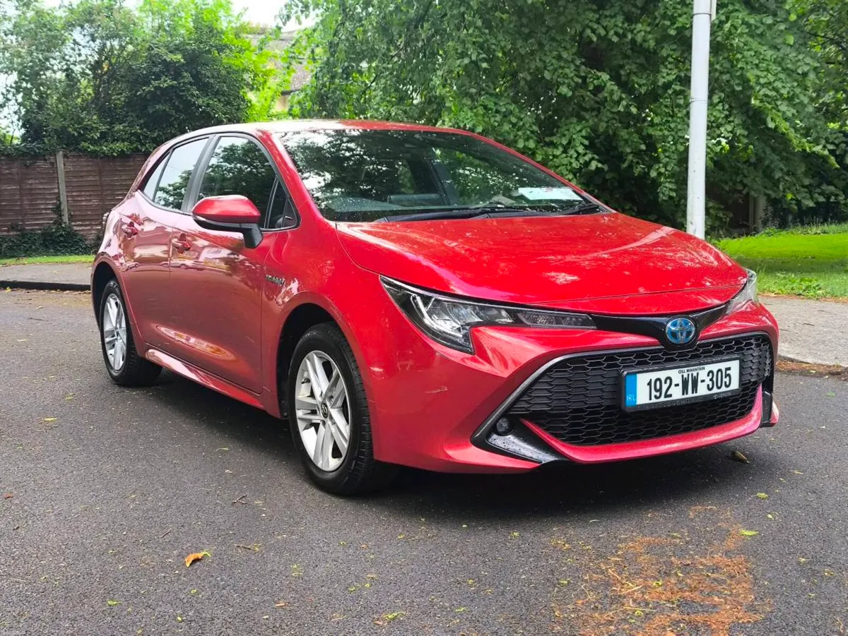 2019 COROLLA LUNA HYBRID - Image 2