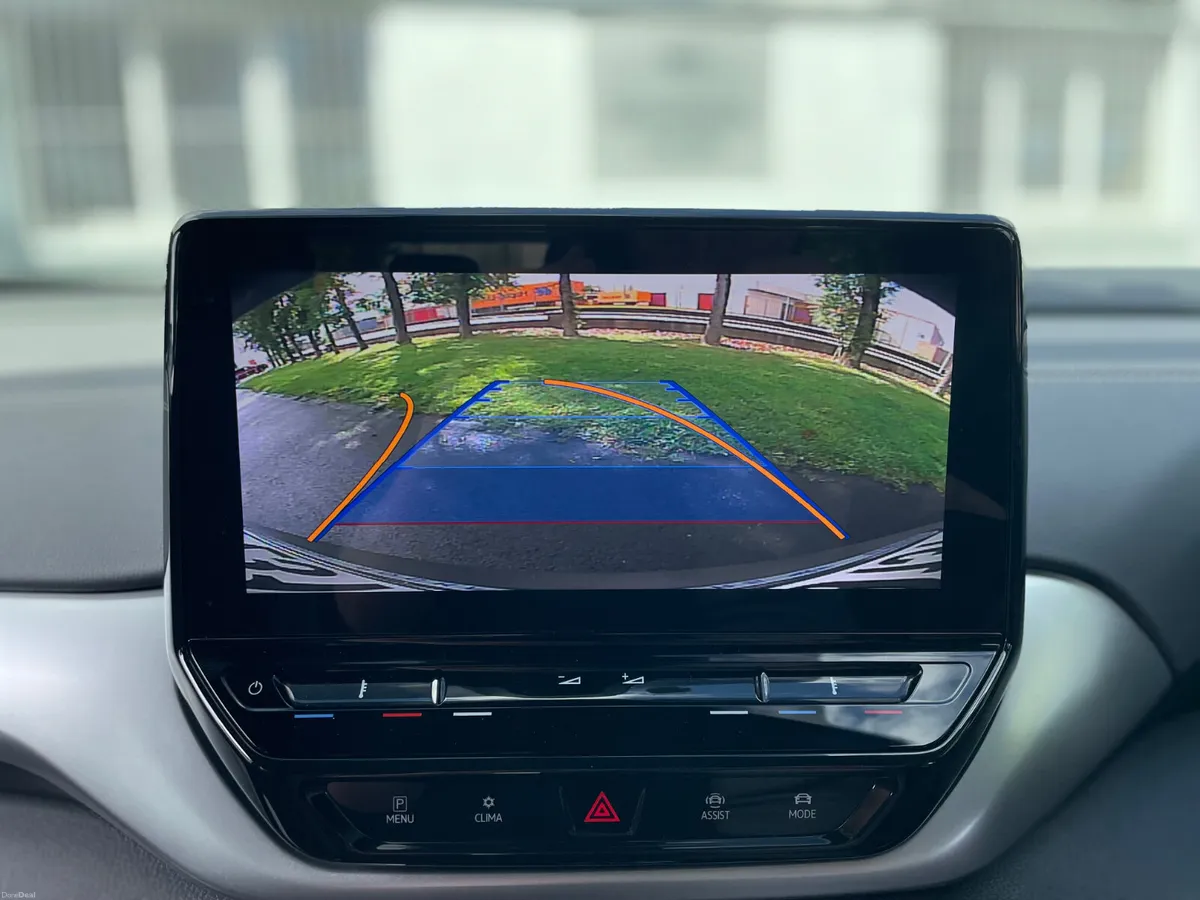 77KWH - APPLE PLAY - HALF LEATHER - REVERSE CAMERA - Image 4