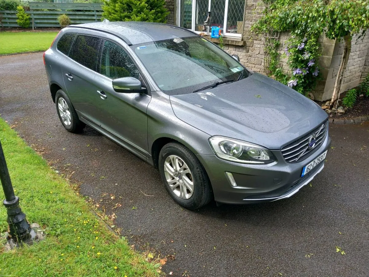 volvo xc60 2.0 d4 low kms fsh leather nct 6/2028.. - Image 1