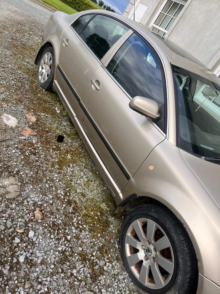 Skoda superb - Image 2