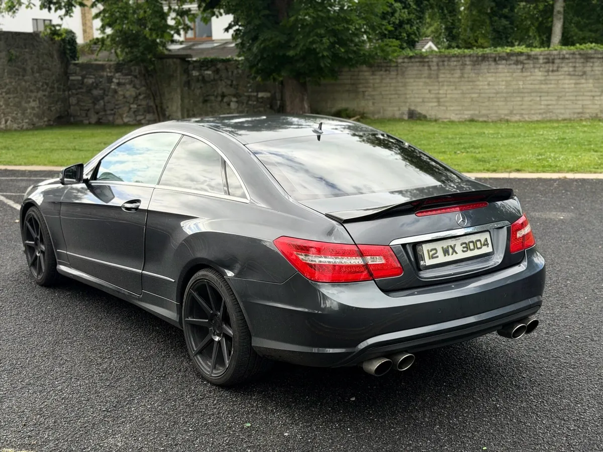 Mercedes-Benz E220 CDI AMG Sport Automatic - Image 3