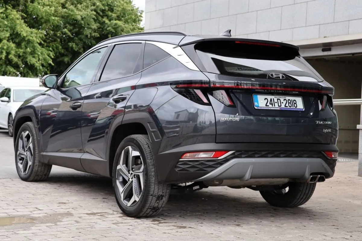 Hyundai Tucson 2WD Executive Plus HEV STG Auto - Image 4