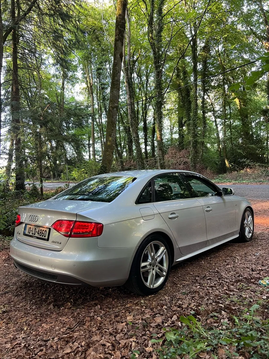 2010 AUDI A4 TDI 2.0 GENUINE S-LINE - Image 4