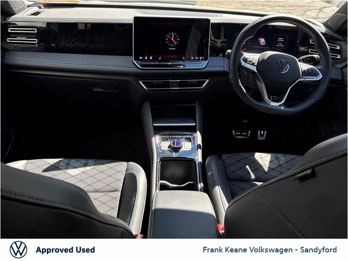 Volkswagen Tiguan Panoramic Roof - *R-Line* Tsi Ph - Image 2