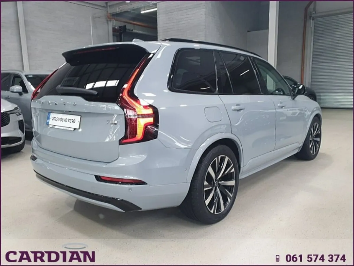 Volvo XC90 XC90 PLUS DARK T8 AWD RECHARGE - Image 5