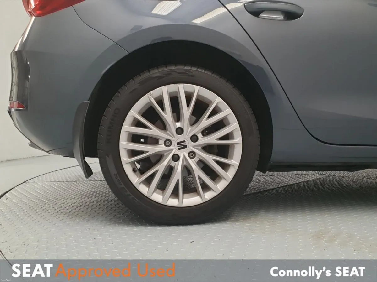 SEAT Leon e-Hybrid 204hp Auto Xcellence- Low Milea - Image 6