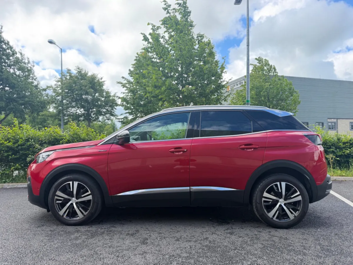 Peugeot 3008 GT-LINE 1.2 *HIGH SPEC* - Image 2