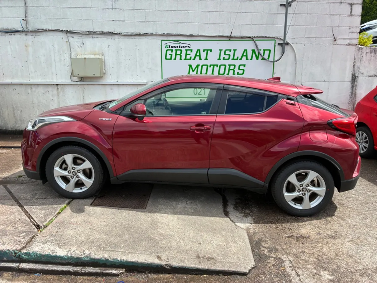 Toyota C-HR 1.8i S HYBRID - Image 5