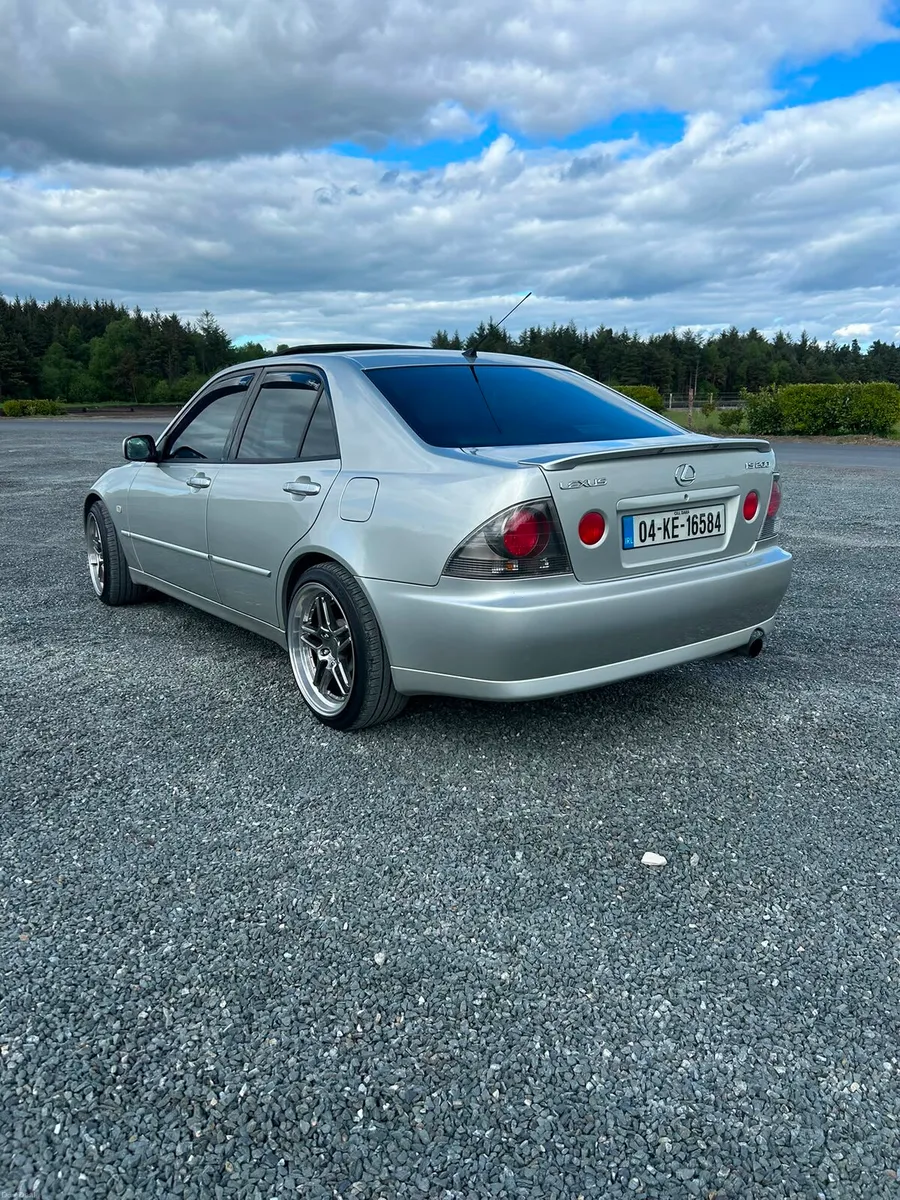 Lexus is200 - Image 3