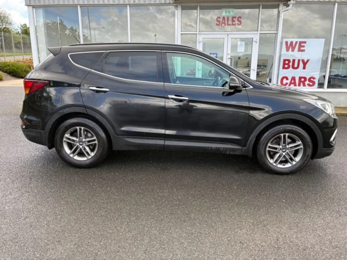Hyundai Santa Fe Executive 4WD 5DR - Image 2