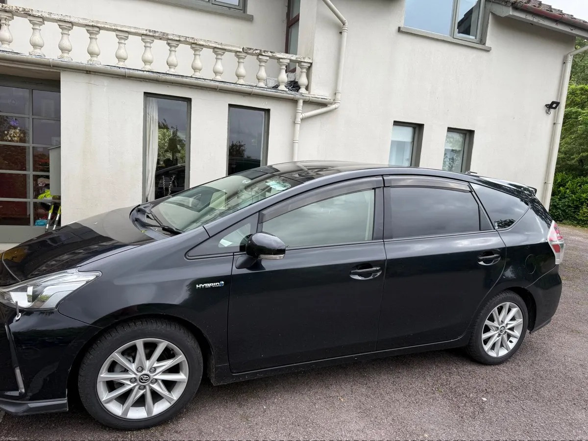 Toyota Prius 2015 - Image 3
