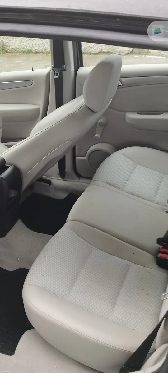 Mercedes-Benz B-Class 2010 - Image 4