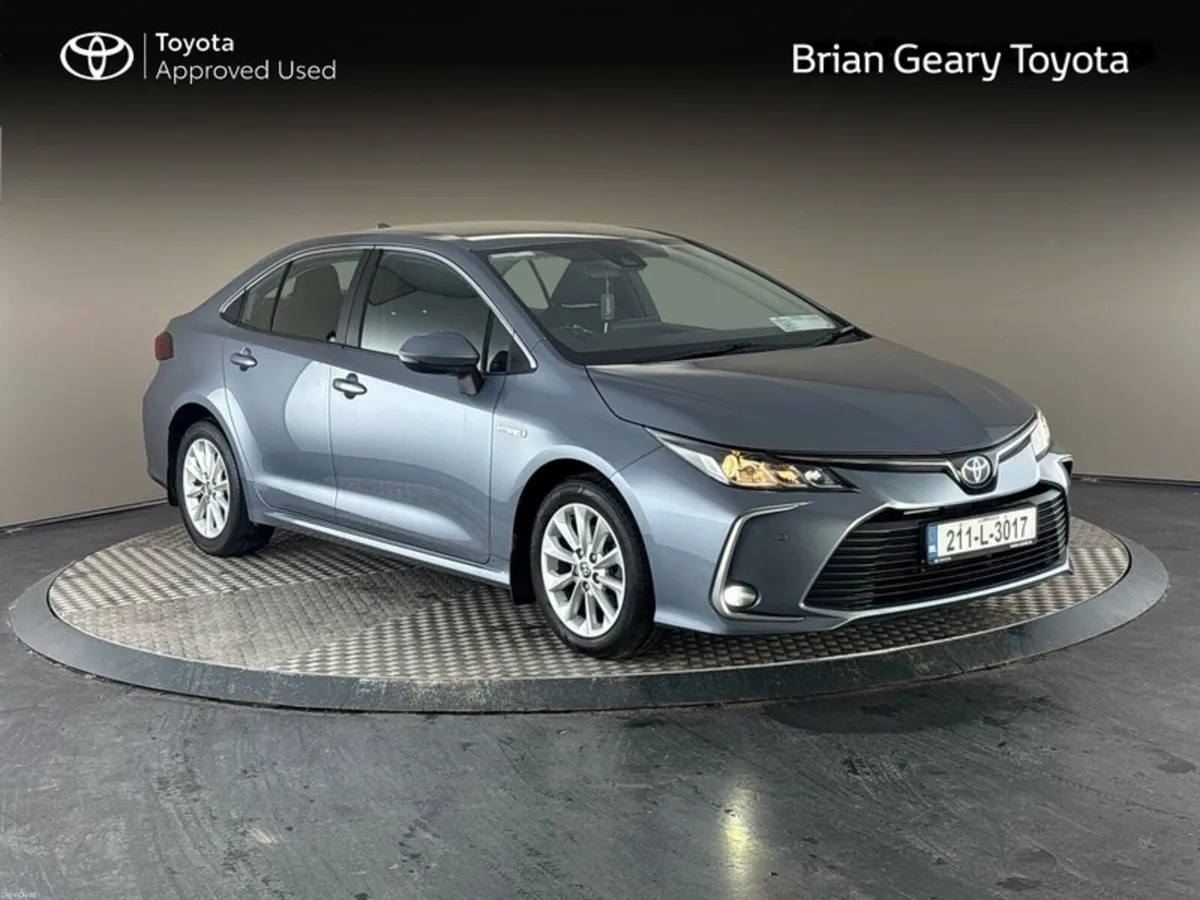 Toyota Corolla COROLLA HYB LUNA SALOON - Image 1