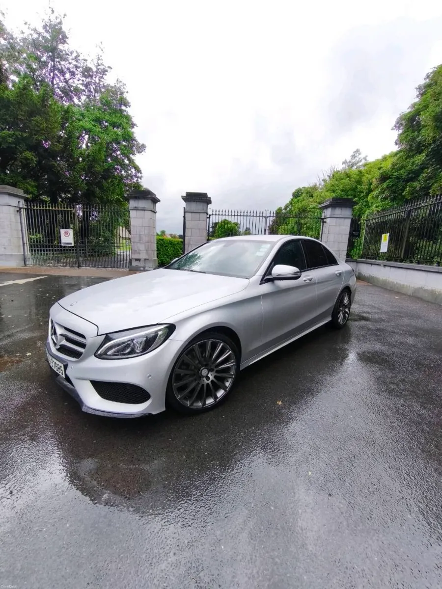 C220d AMG Line - Image 2