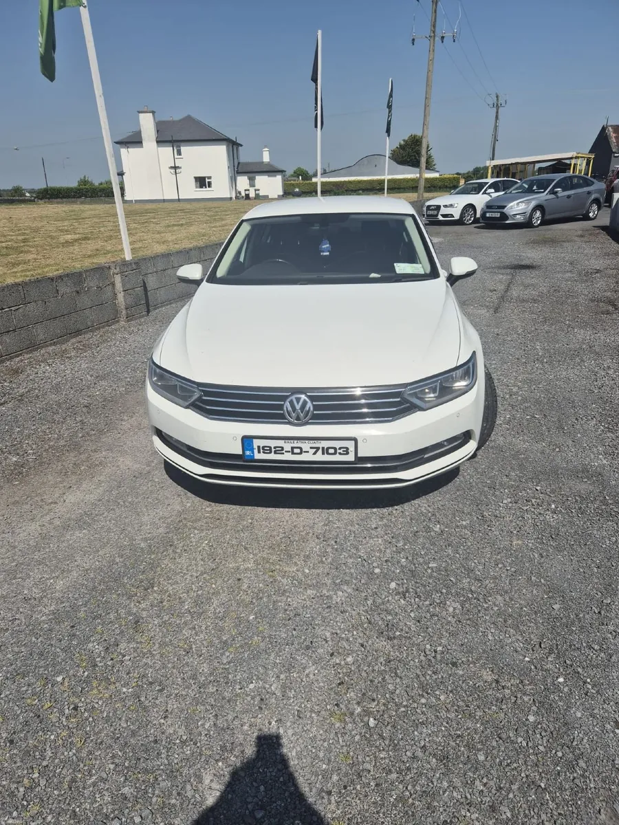 Volkswagen Passat 2019 - Image 3