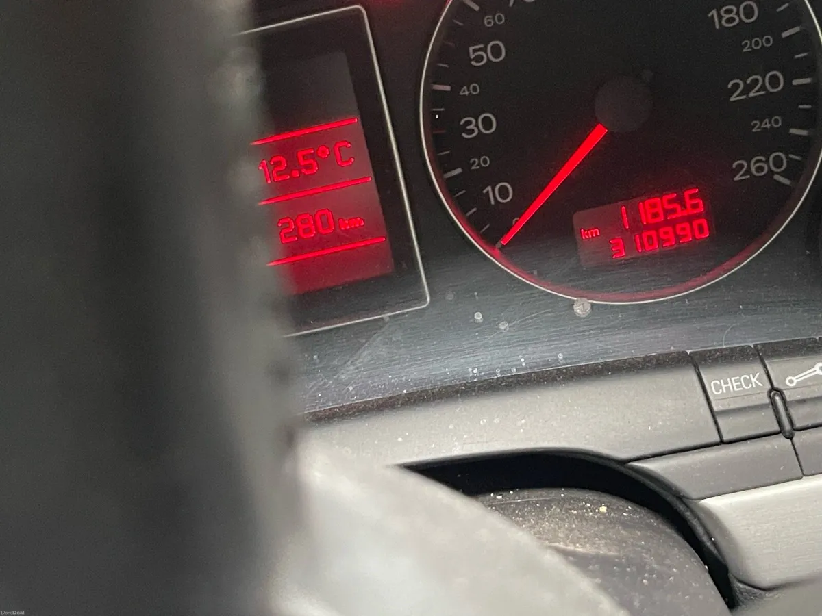 Car - Image 4