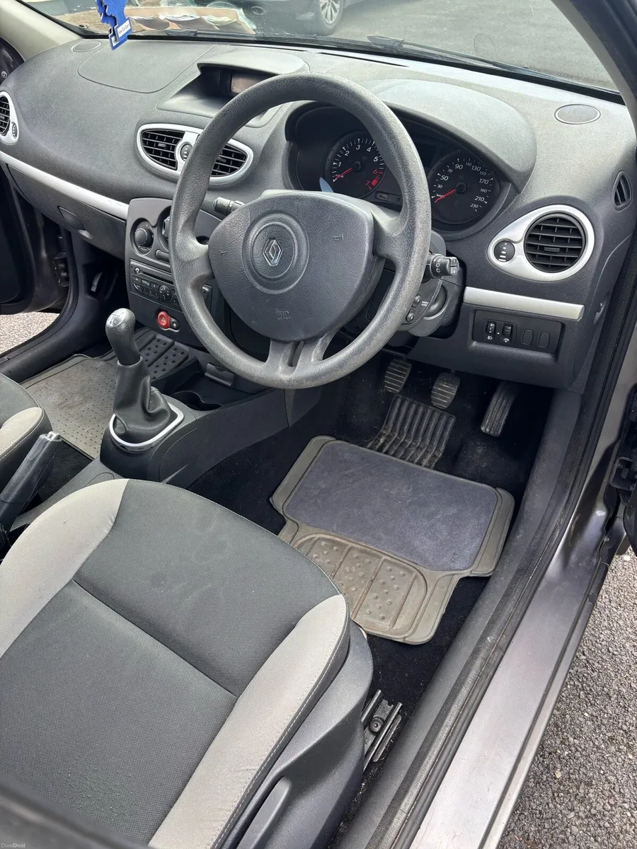 Renault Clio - Image 3