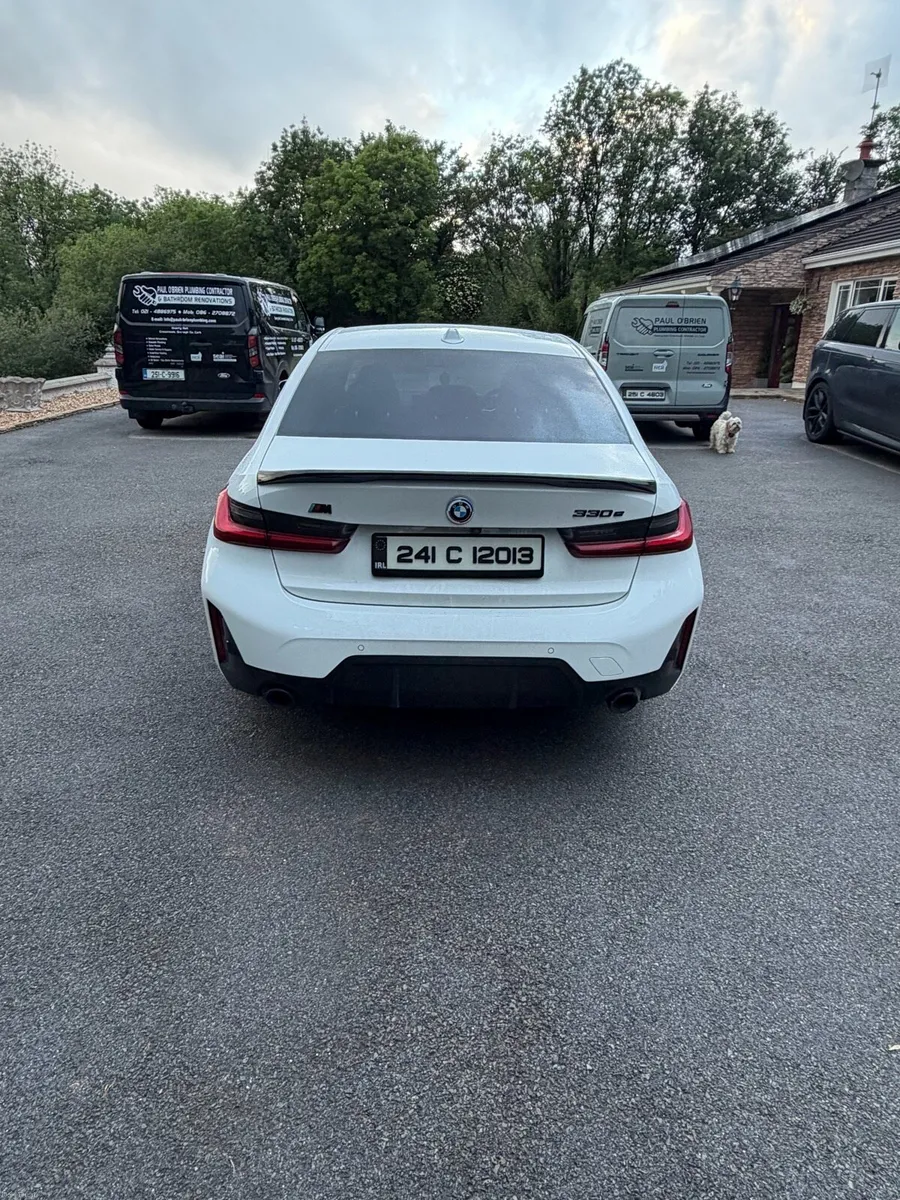 BMW 330E - Image 4