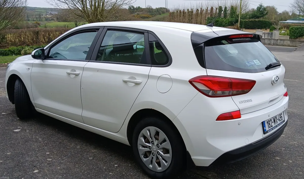 Hyundai i30 2018 1.6L Diesel - Image 6