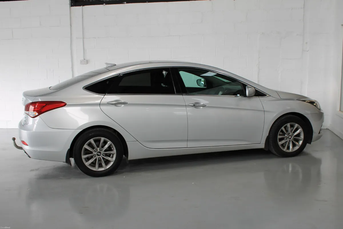 Hyundai i40 2016, Nct May 2028 - Image 5