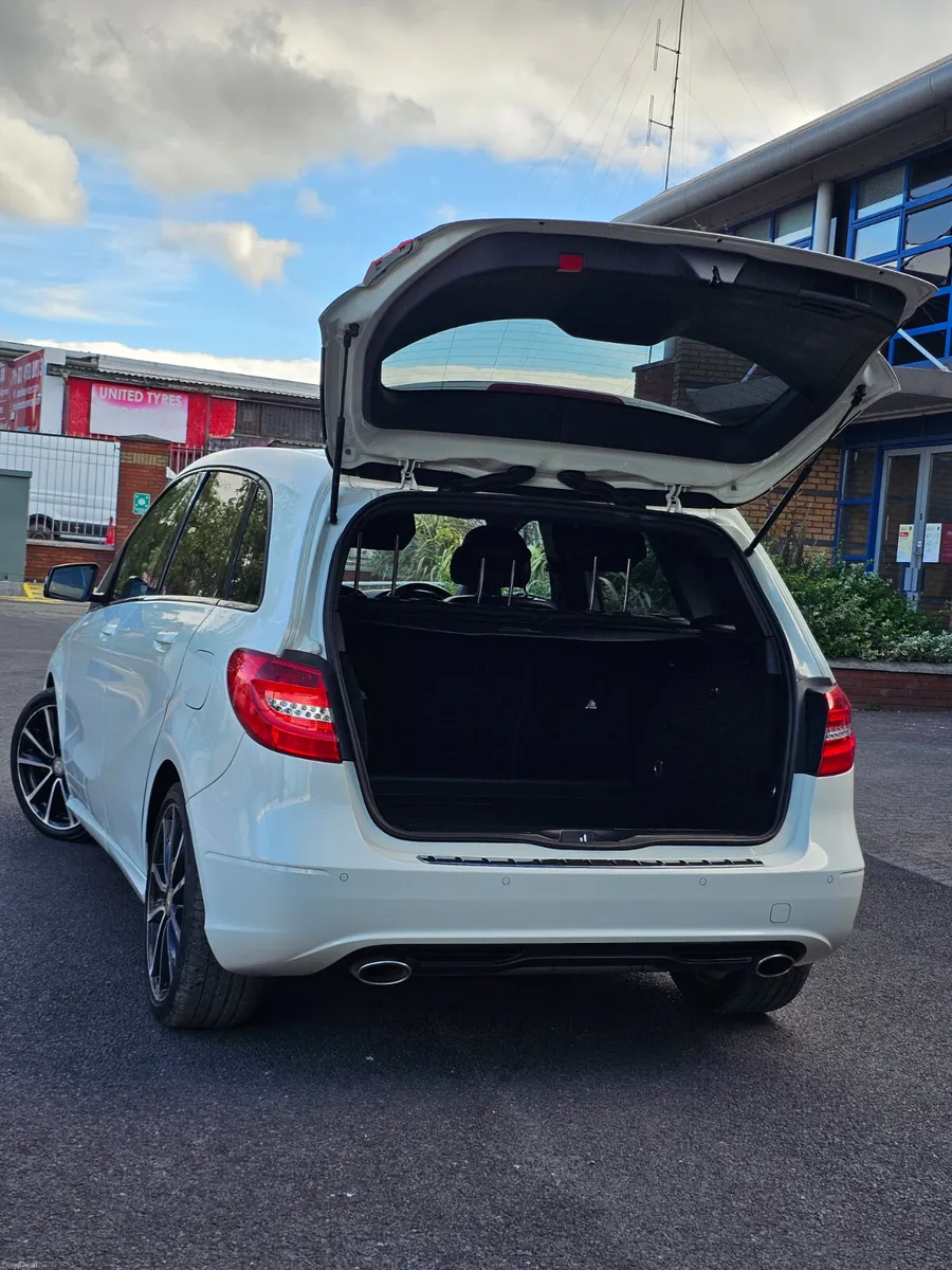 Mercedes-Benz B-Class 2014 Automatic - Image 3