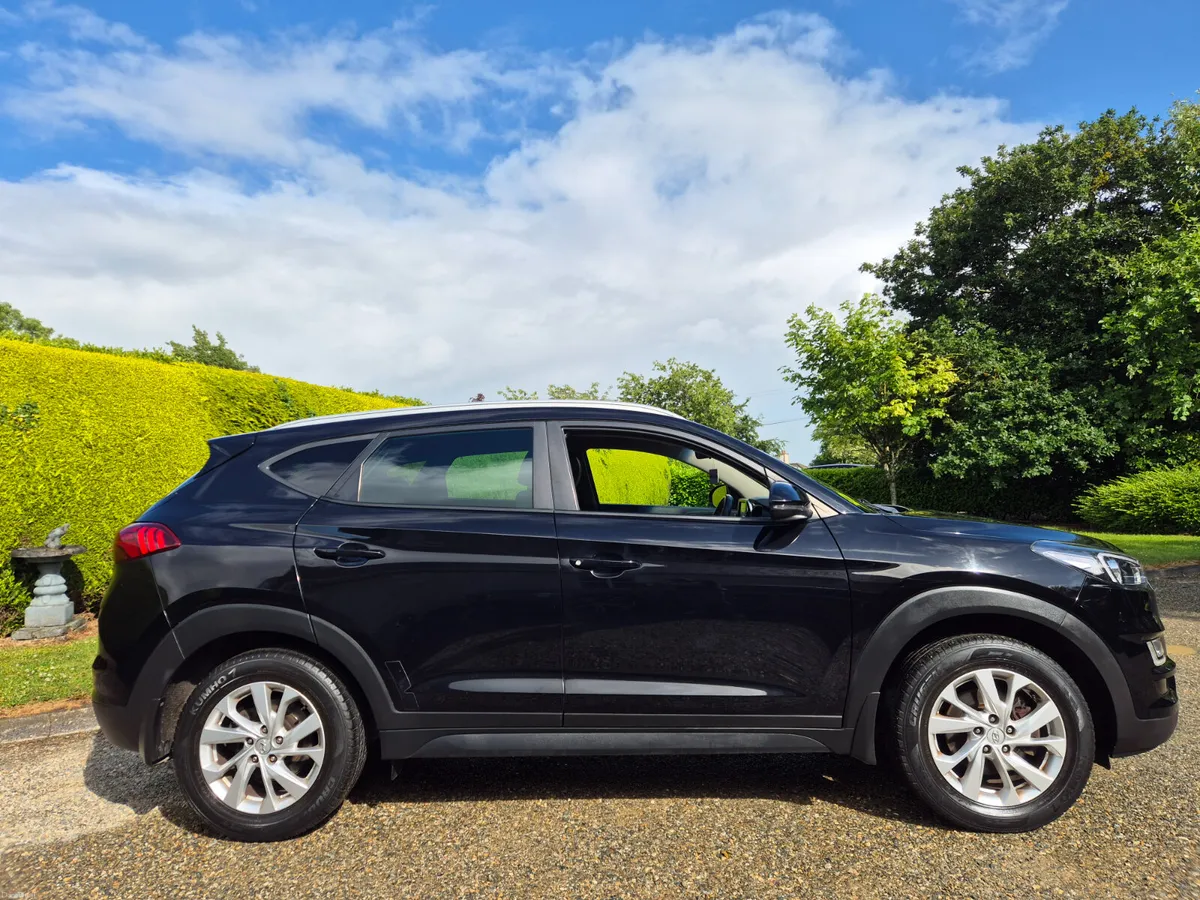2019'HYUNDAI TUCSON 1.6 Crdi Executive - Image 2