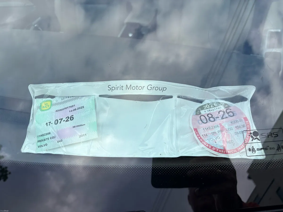 Volvo s40 1.6d lux model full leather taxed - Image 3