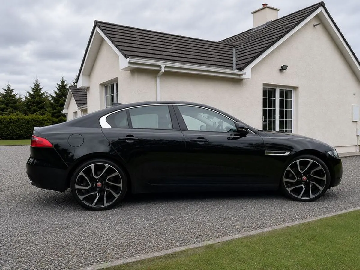 2017 Jaguar XE - Image 3