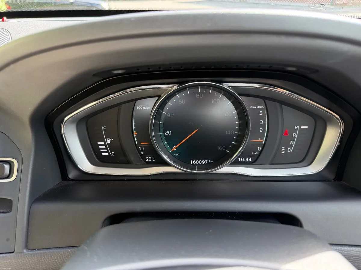 Volvo XC60 D5 AWD Automatic 160,000km - Image 2
