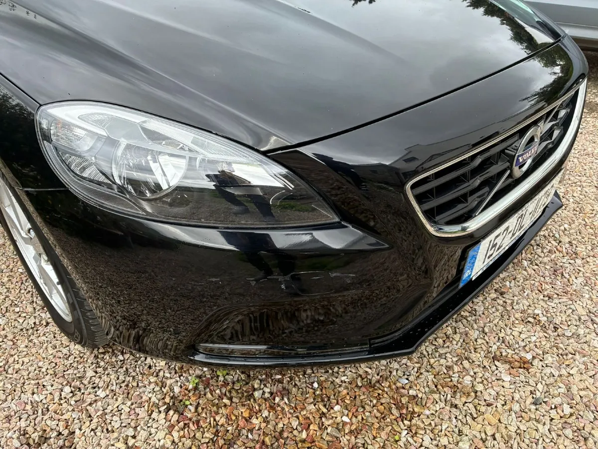 2015 Volvo V40 D2 Manual - Full Volvo History - Image 2