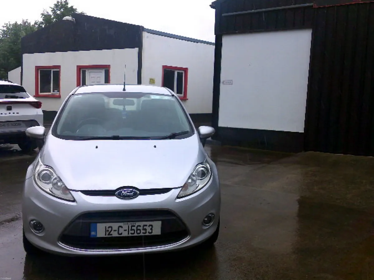 Ford Fiesta 2012--low insurance - Image 2