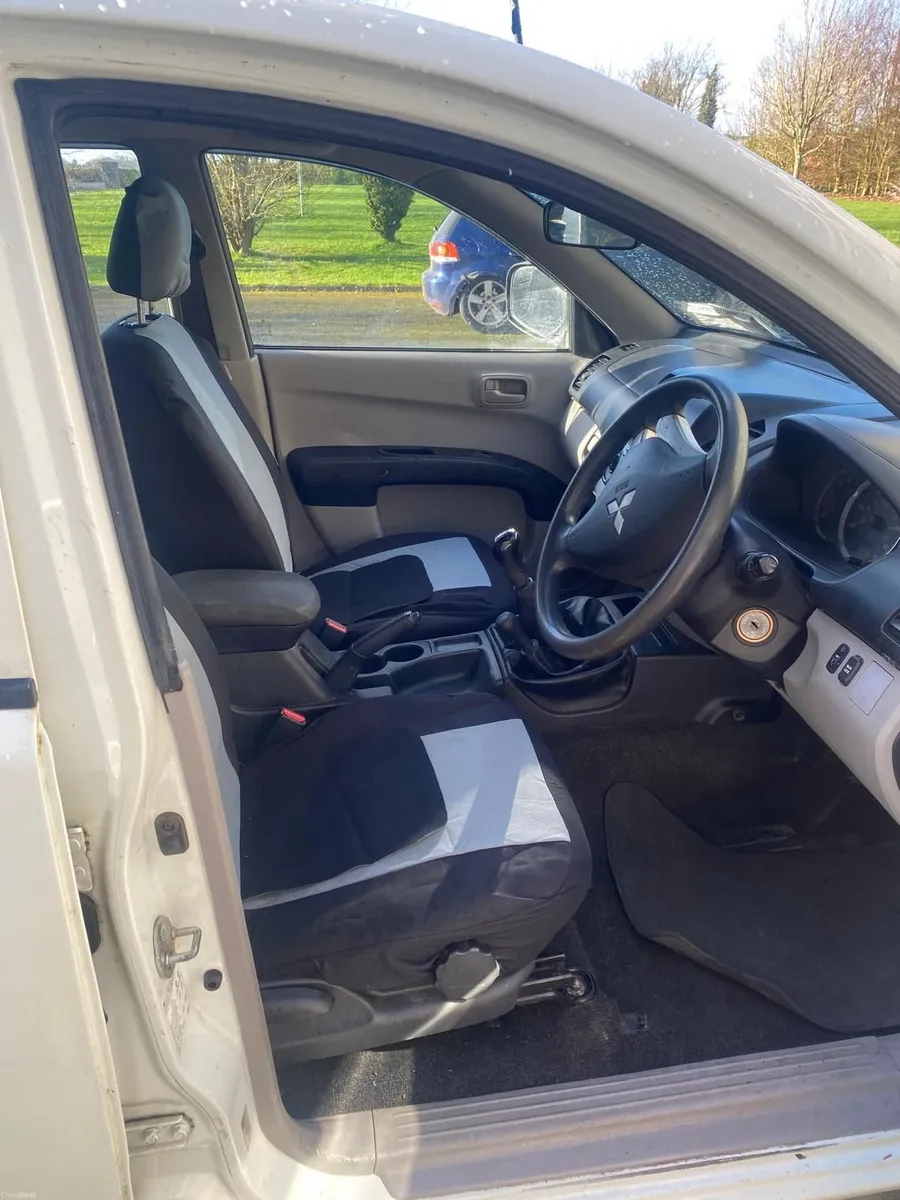 Mitsubishi L200 2014 - Image 2