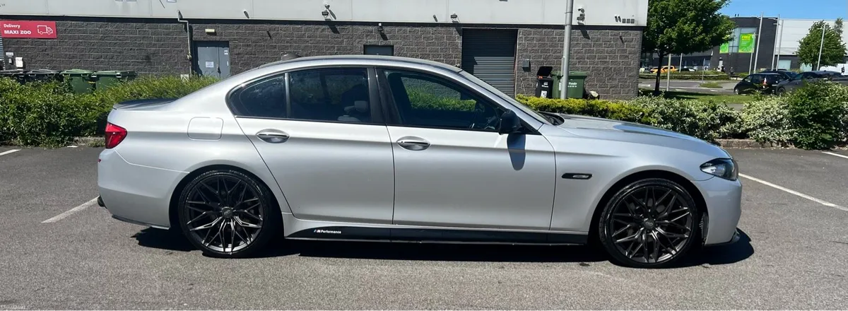 Bmw 520 msport - Image 4