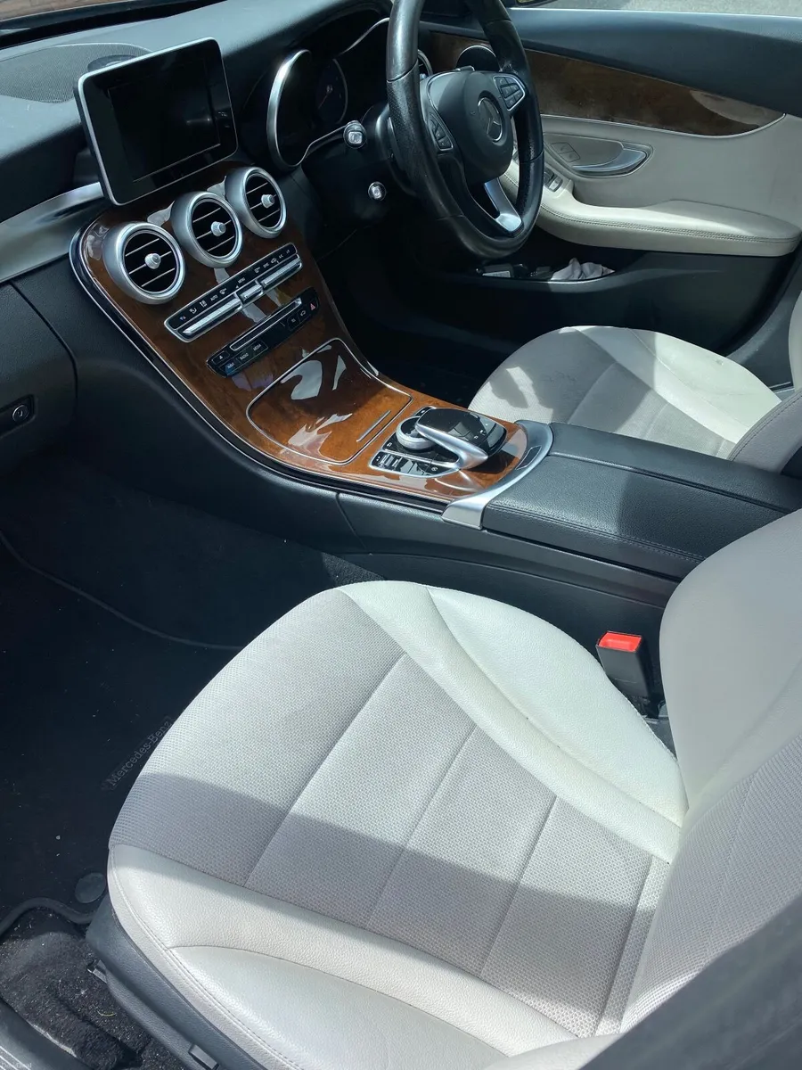 Mercedes-Benz C-Class 2017 - Image 4