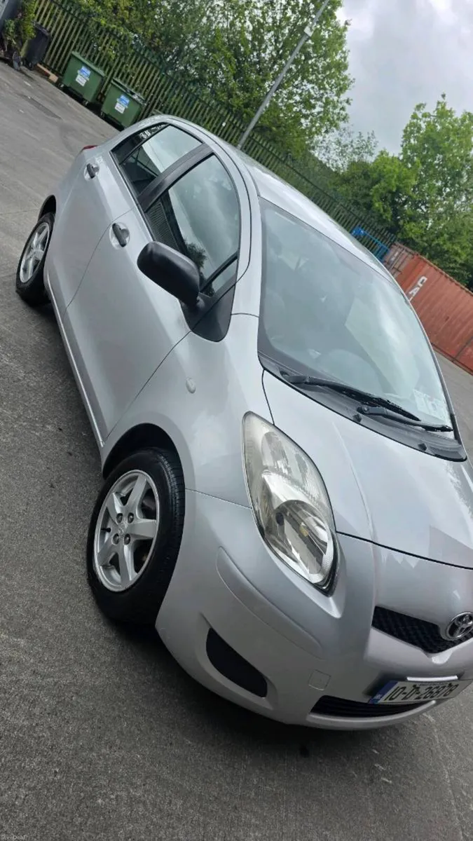 Toyota yaris - Image 2