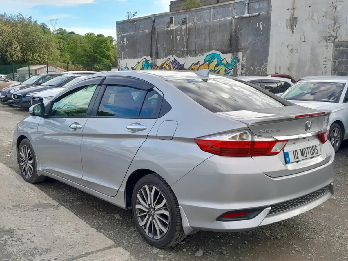 Honda Grace 1.5L Automatic Petrol Hybrid Fresh Imp - Image 4