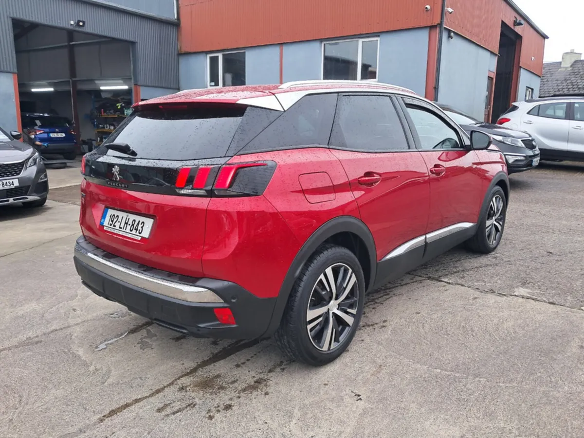 Peugeot 3008 ALLURE 1.5 BLUE HDI 130 6 6.2 4DR - Image 4