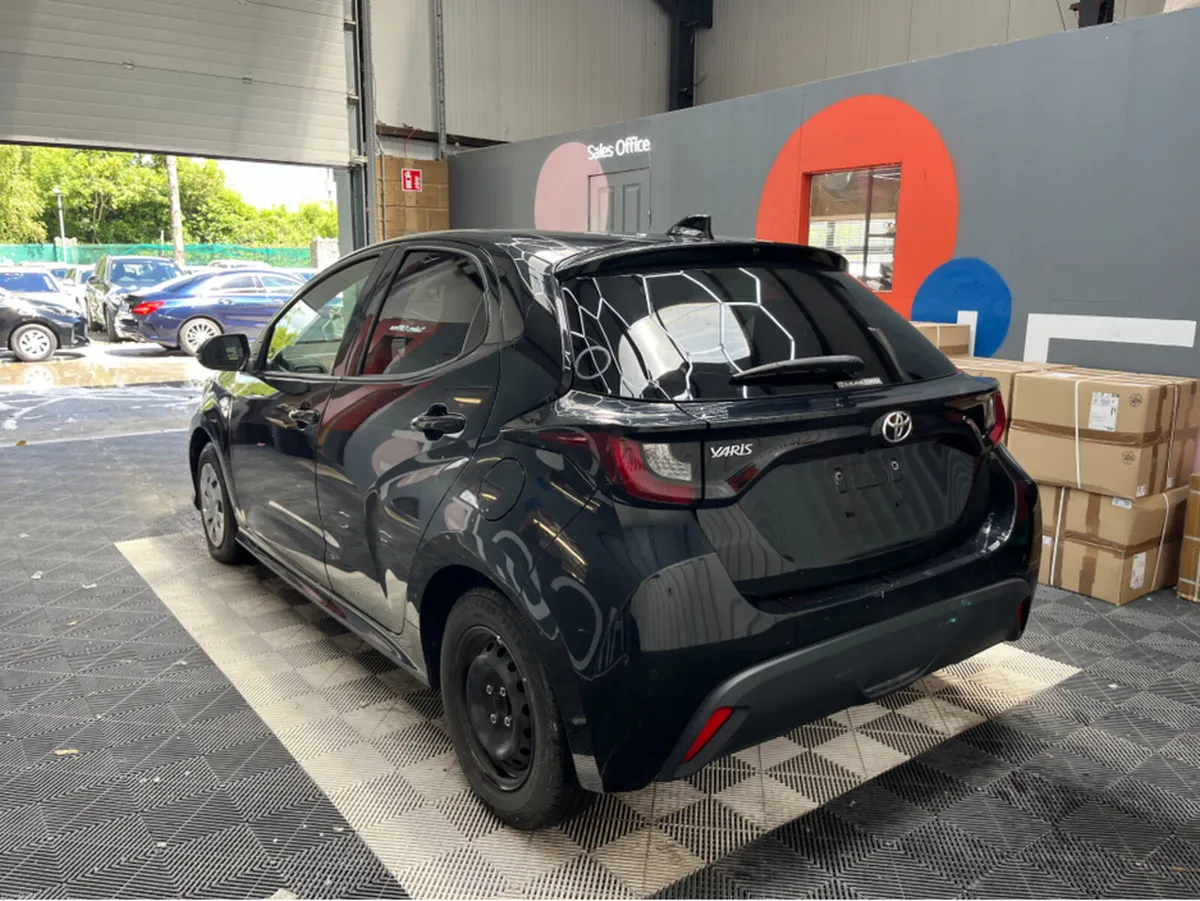Toyota Yaris 2022 TOYOTA YARIS X 1.0 AUTOMATIC / R - Image 4