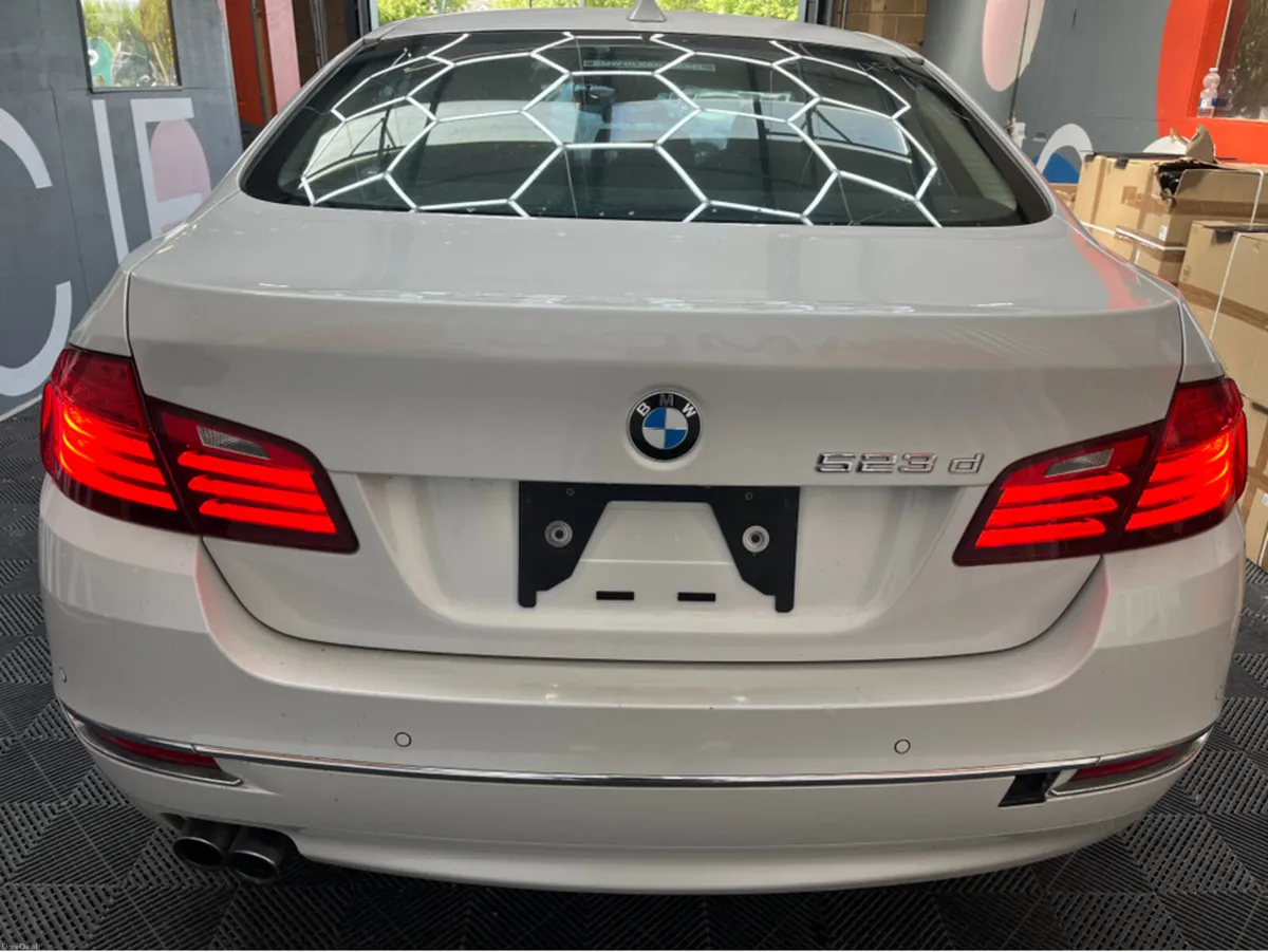 BMW 5-Series 2016 BMW 523D LUXURY 2.0 AUTOMATIC / - Image 3