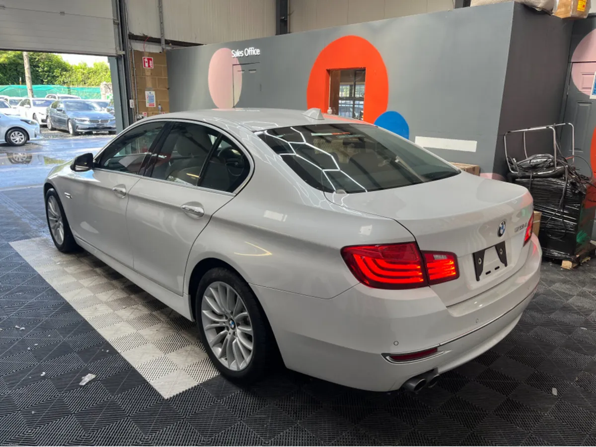 BMW 5-Series 2016 BMW 523D LUXURY 2.0 AUTOMATIC / - Image 4