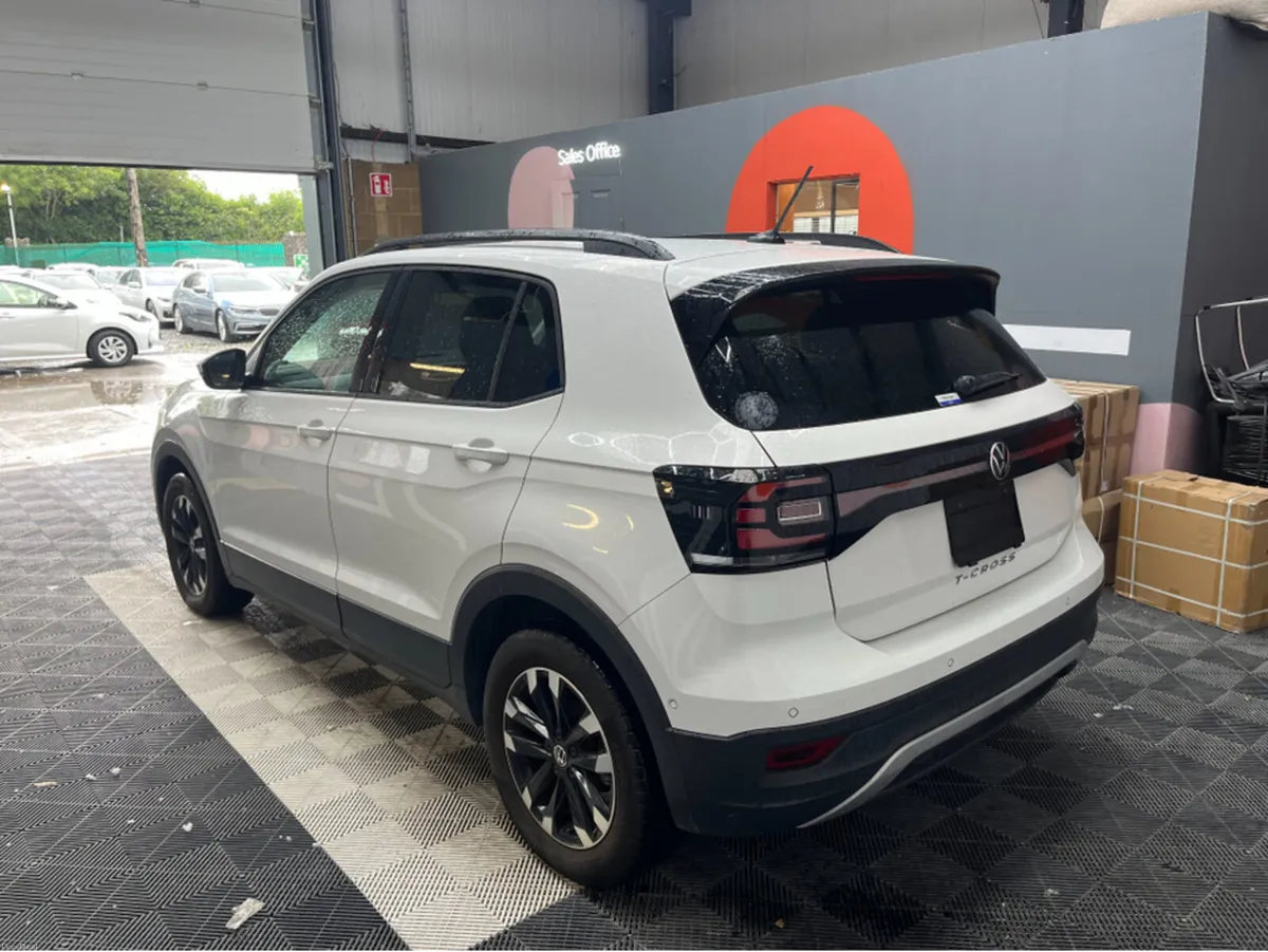 Volkswagen T-Cross 2022 VOLKSWAGEN T-CROSS TSI ACT - Image 4