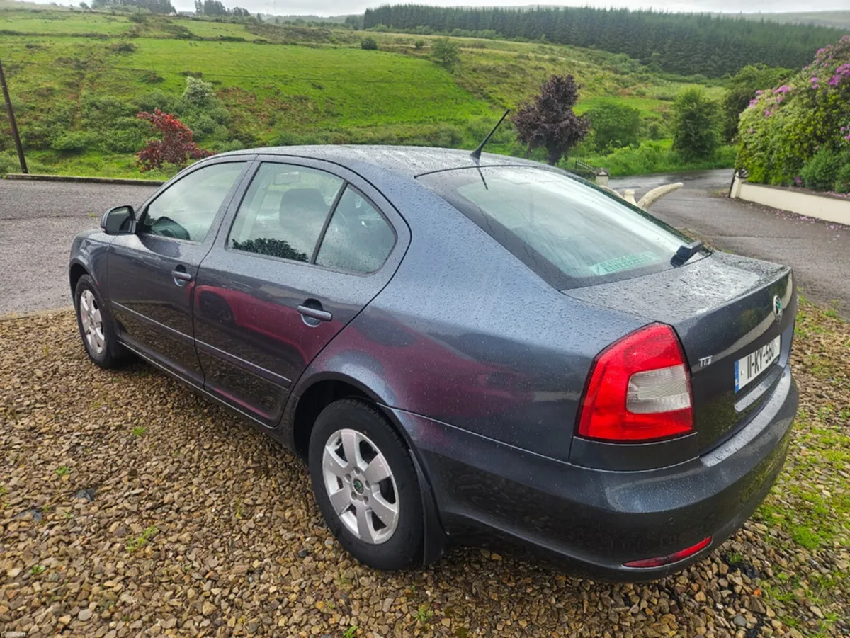 Skoda Octavia ELEGANCE 1.6 CR TDI 105HP 5 5DR - Image 4