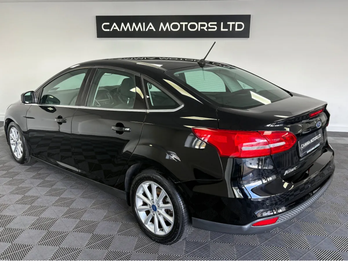 Ford Focus TITANIUM 1.5 TD 120PS P/S POWERSHIFT - Image 3